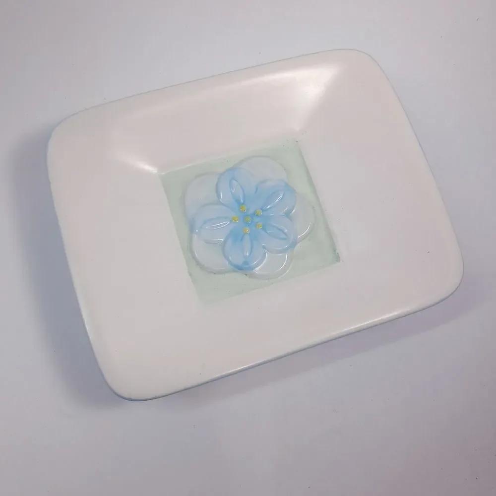 Vintage Wamsutta soap dish blue floral flower patch cottagecore ceramic white